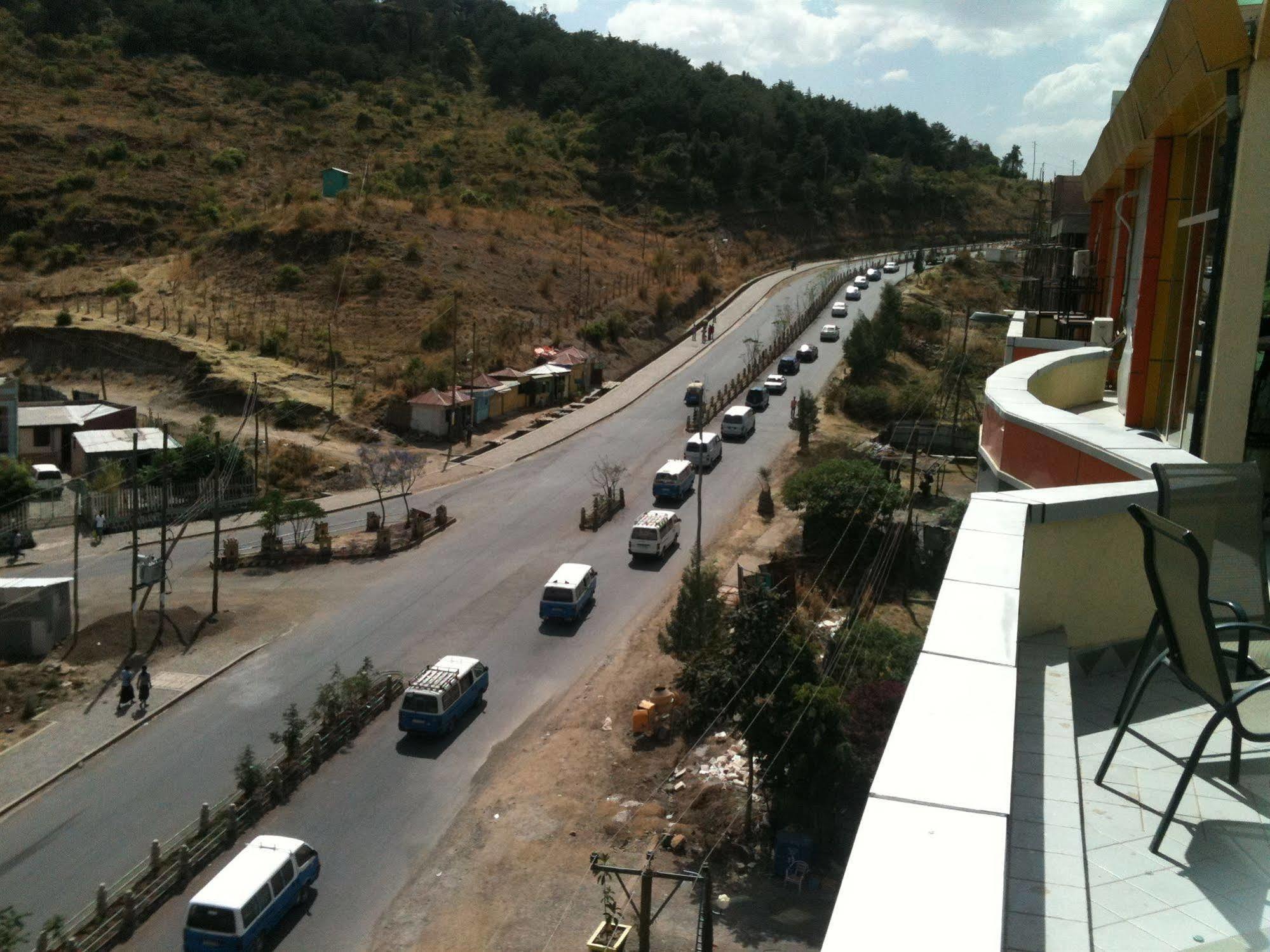 Florida International Hotel Gonder Esterno foto