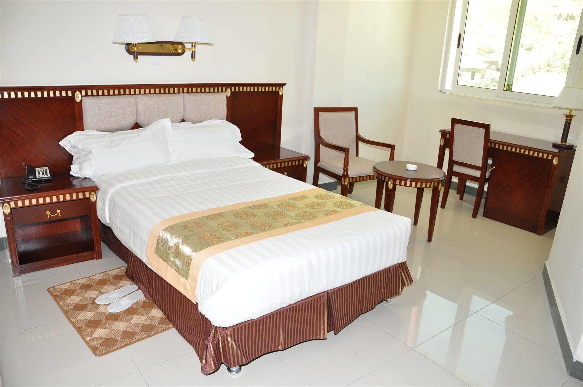 Florida International Hotel Gonder Esterno foto